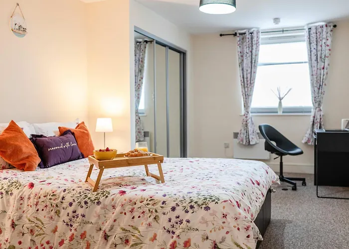Ipswich Marina1 2 Bed2Bath Apt